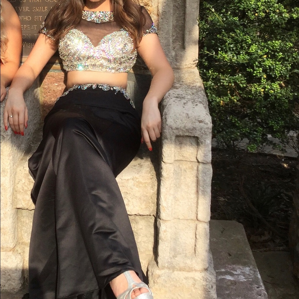 Selling prom dresses!